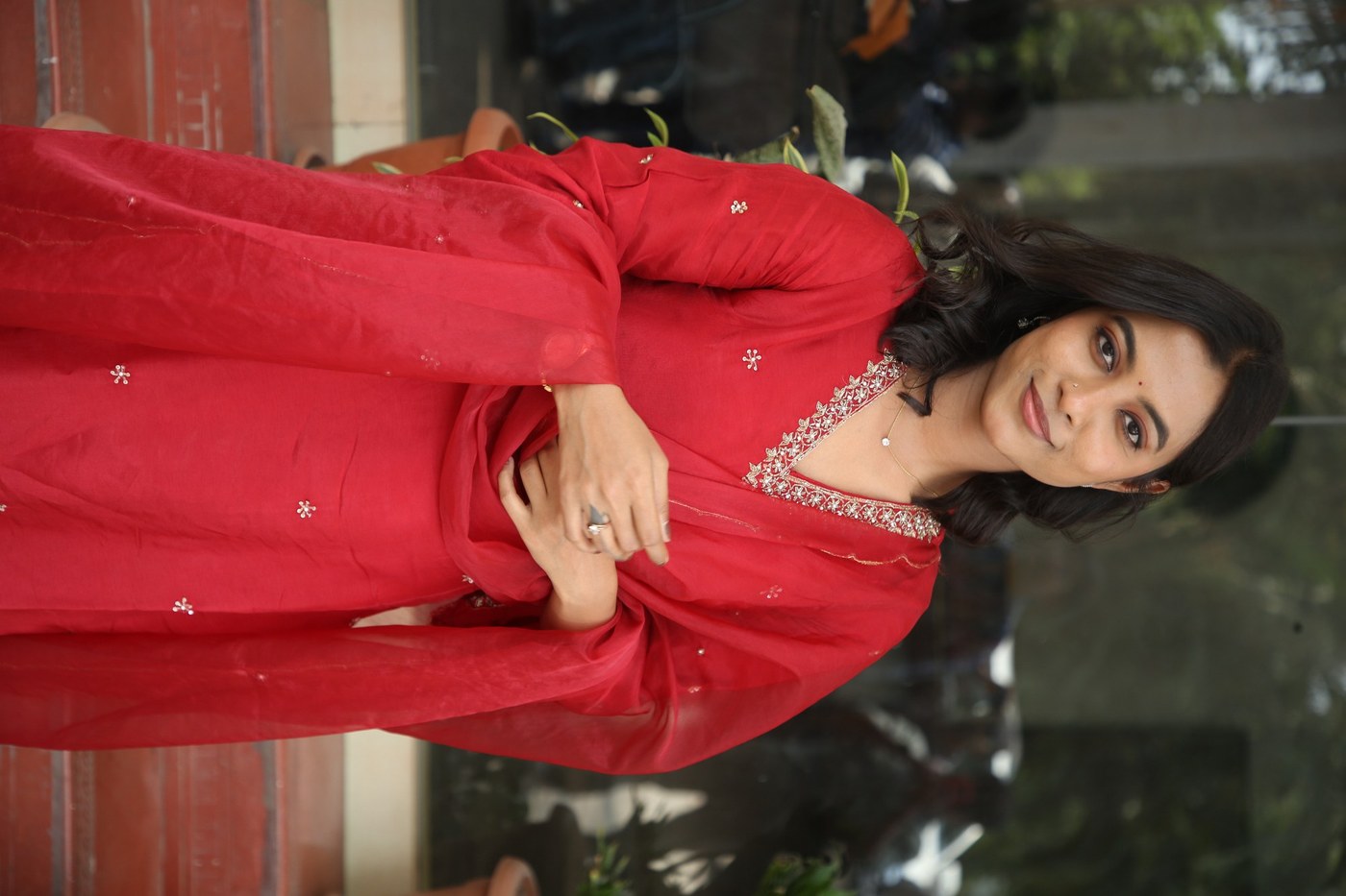 Vishika Latest Photos HD Stills and Exclusive Bollywood Pictures