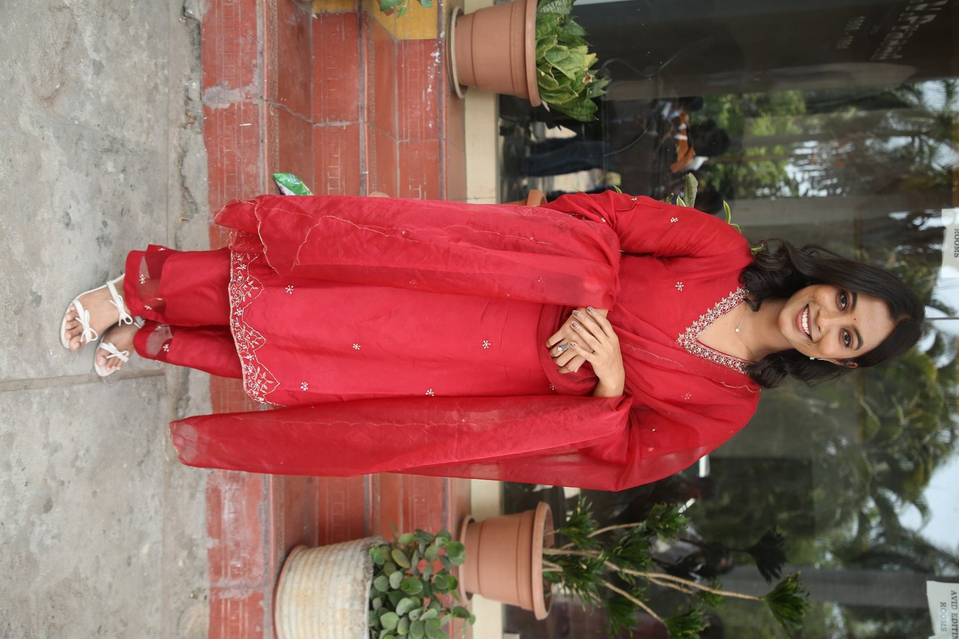 Vishika Latest Photos HD Stills and Exclusive Bollywood Pictures
