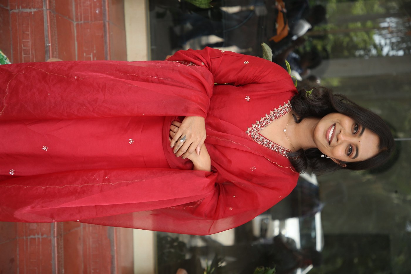 Vishika Latest Photos HD Stills and Exclusive Bollywood Pictures