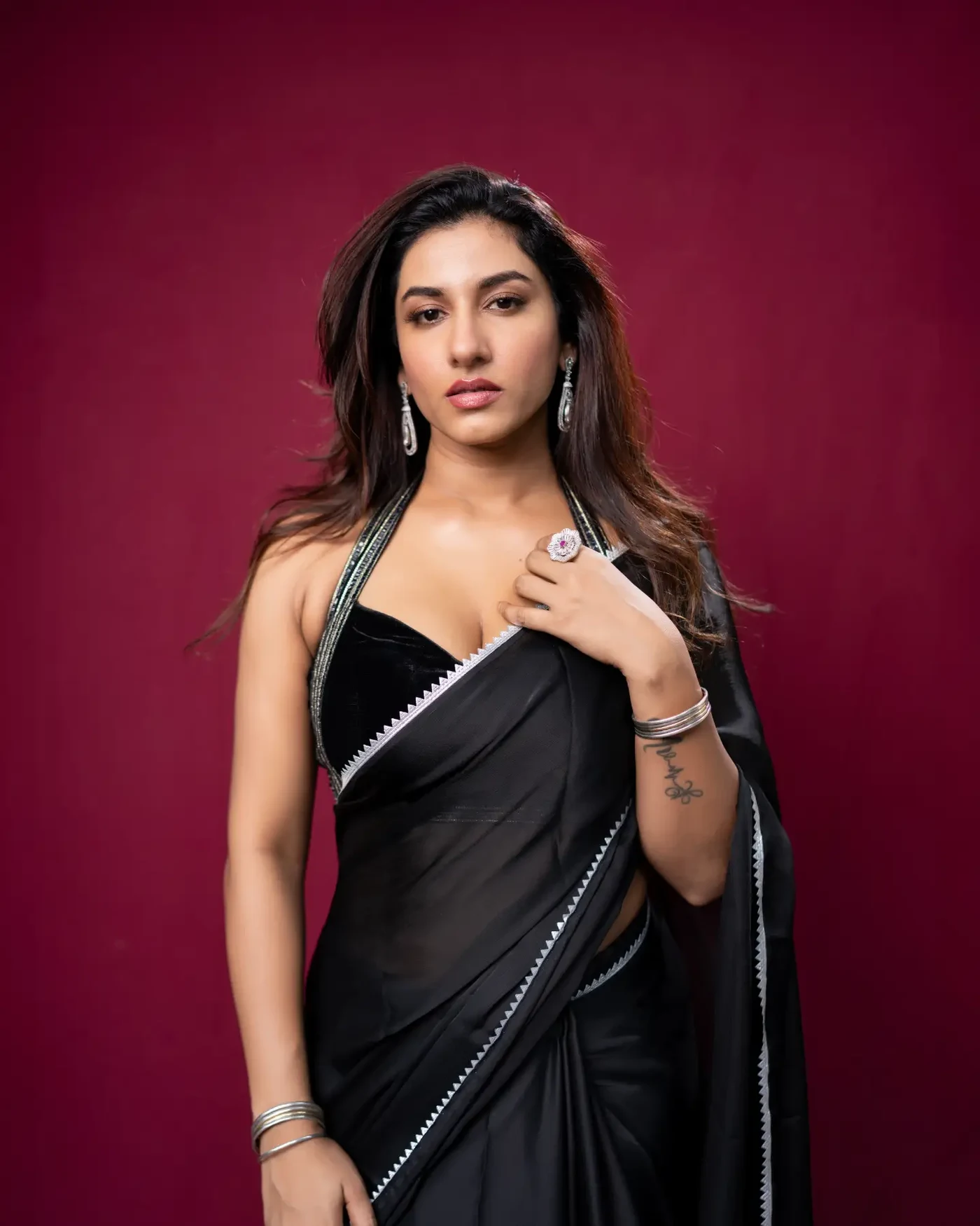 Black and Silver Sari: A Modern Draping Redefinition
