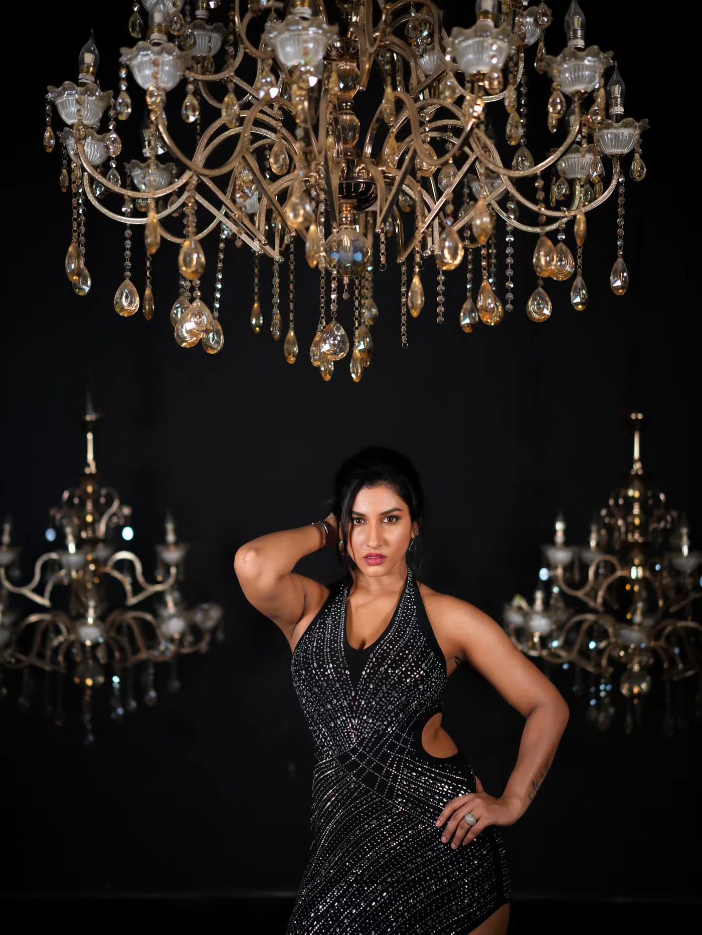Vishnu Priya Bhimeneni Dazzles in Black Glamour: Effortless Elegance Defined