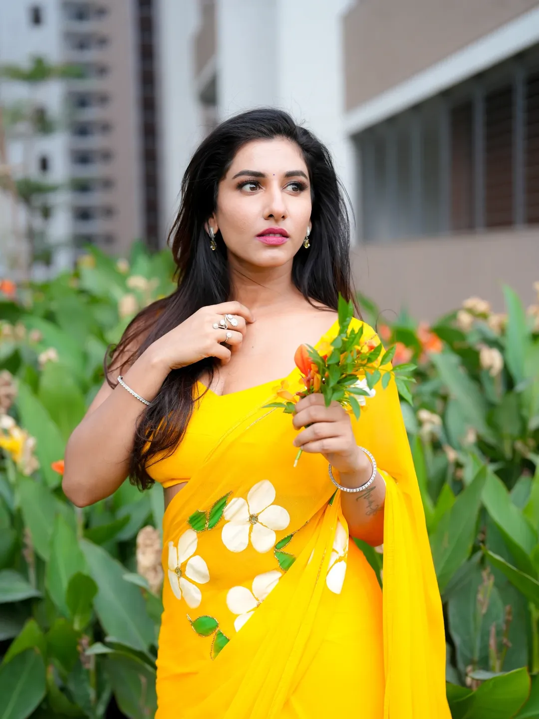 Vishnupriya Bhimeneni Steals Hearts in Stunning Festive Glamour