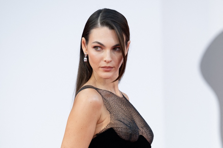 Vittoria Ceretti Captivates in Stunning Venice Festival Moments