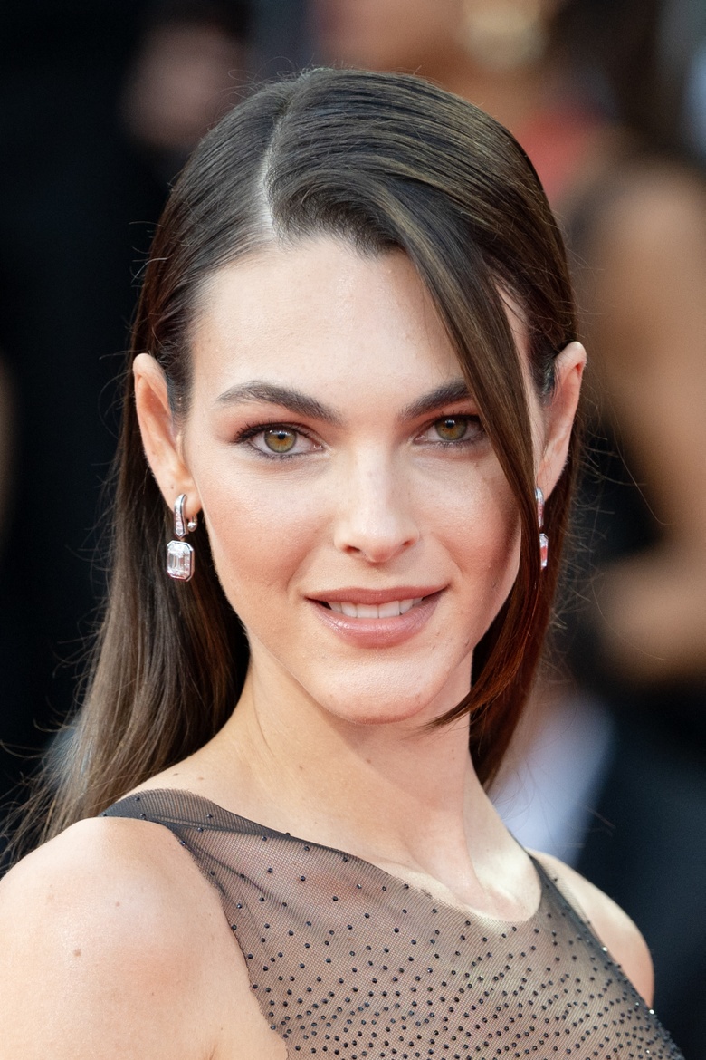 Vittoria Ceretti Captivates in Stunning Venice Festival Moments