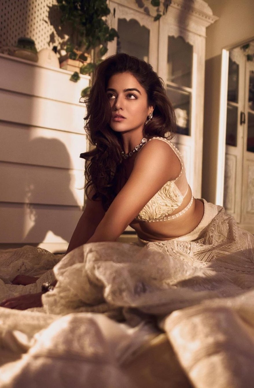 Wamiqa Gabbi’s Modern Edge: Mastering Street Style Glamour