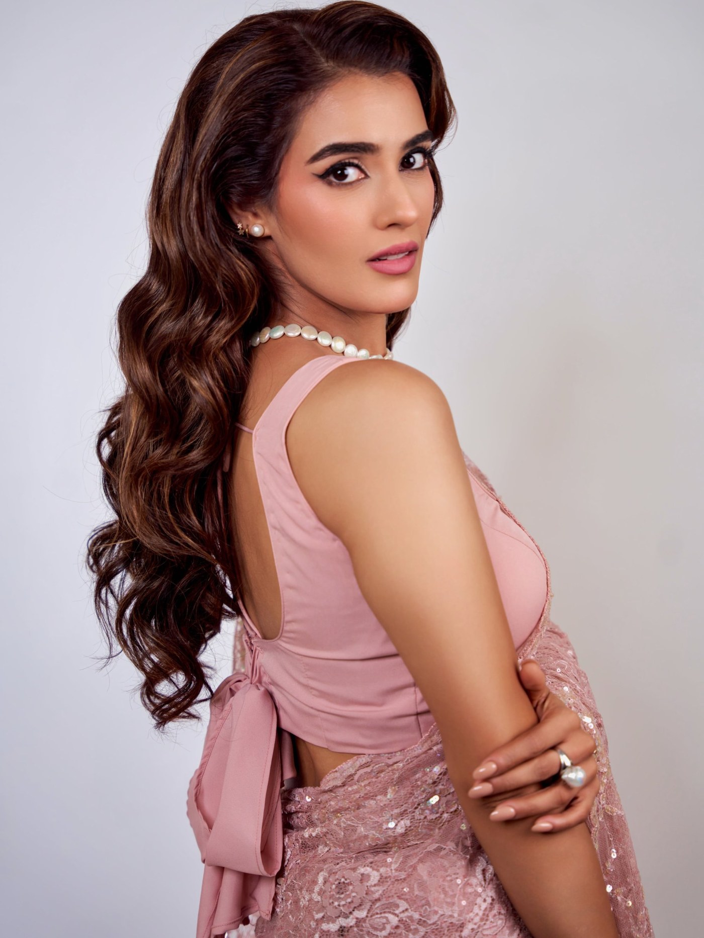 Kavya Thapar’s Pastel Perfection: Mastering the Modern Ethnic Look