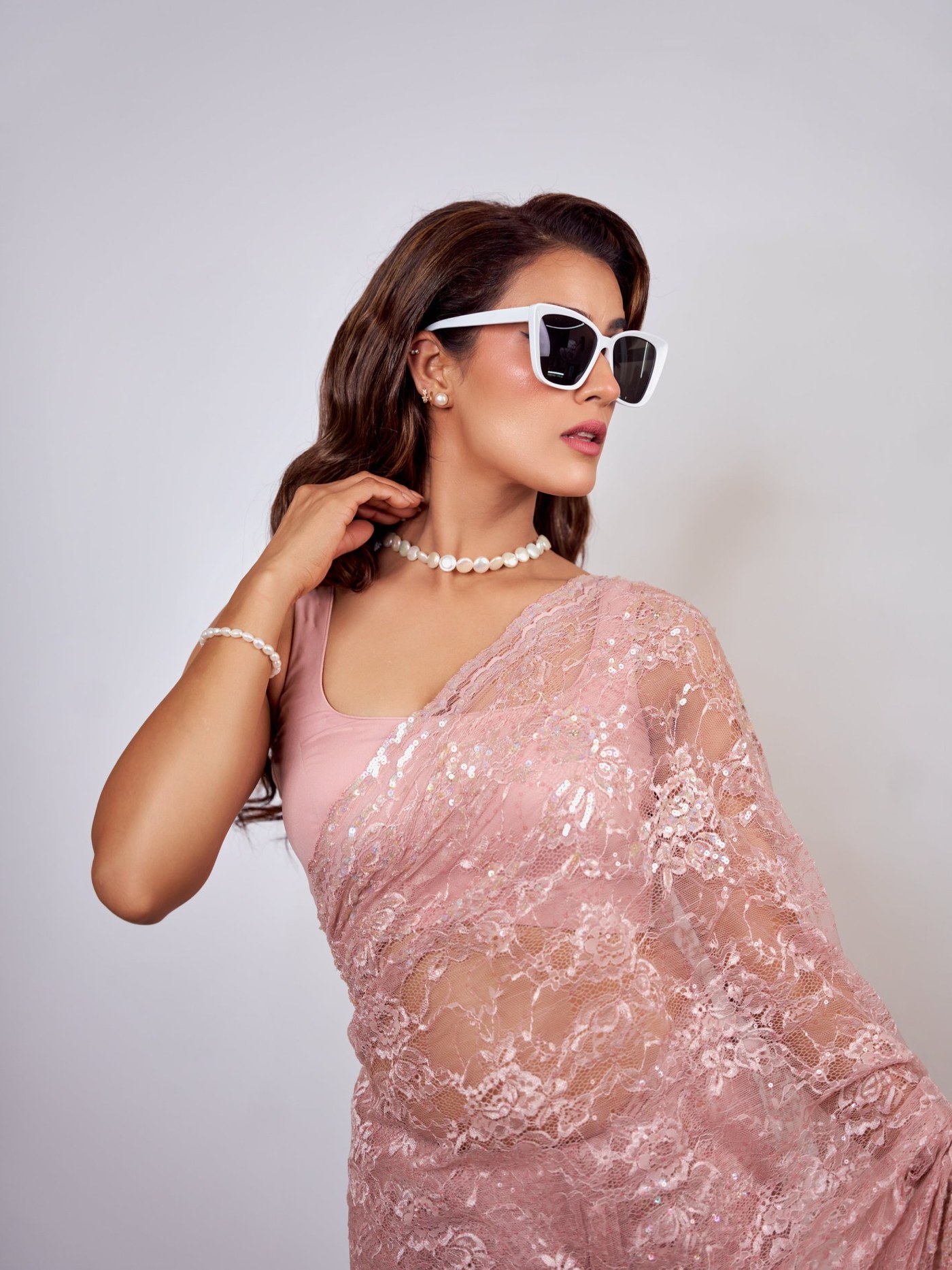 Kavya Thapar’s Pastel Perfection: Mastering the Modern Ethnic Look