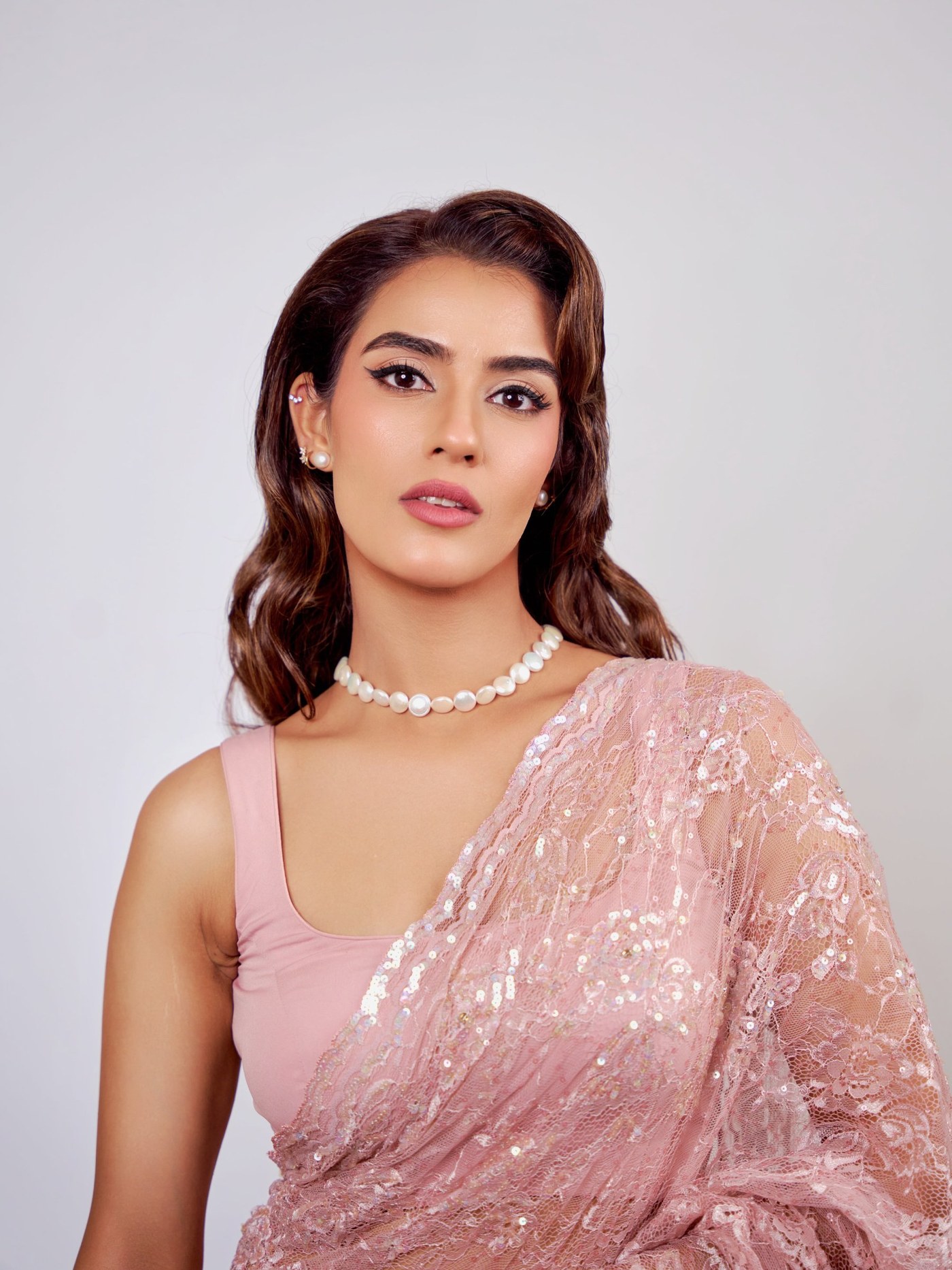 Kavya Thapar’s Pastel Perfection: Mastering the Modern Ethnic Look