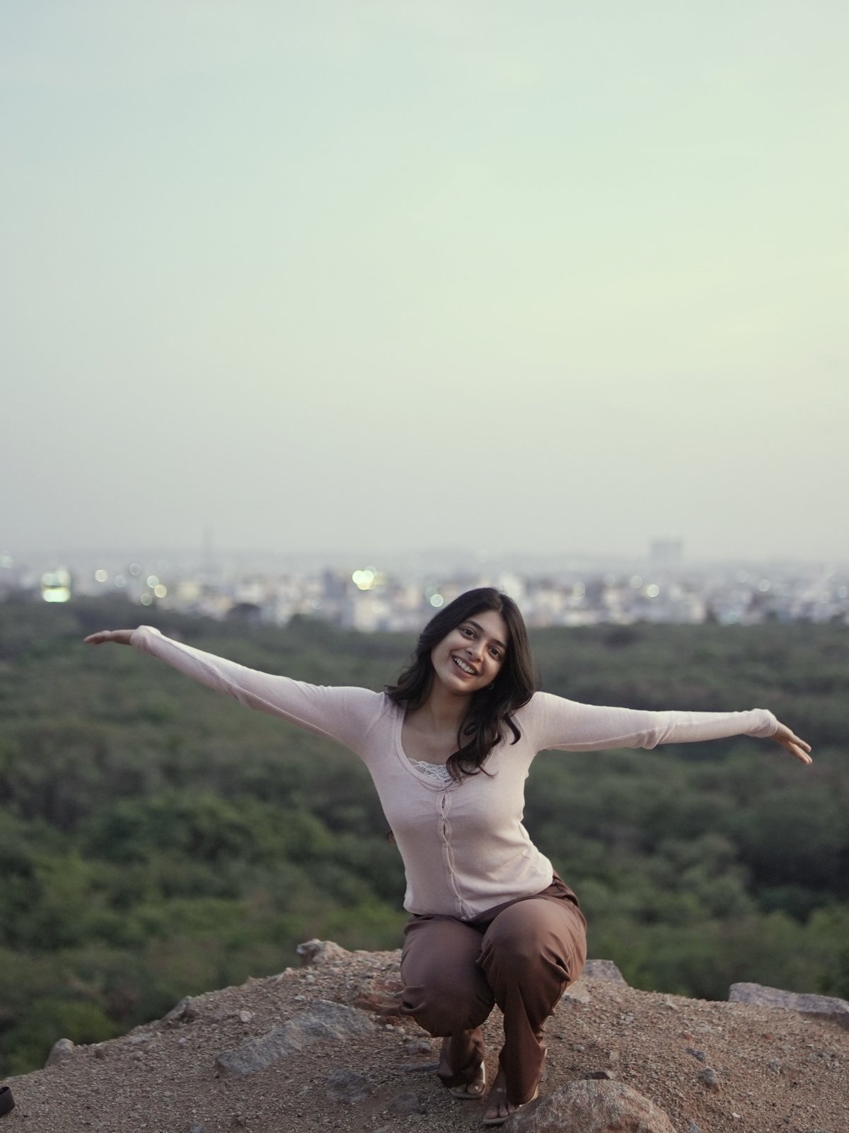 Yashashree’s Radiant Charm: From Regal Sarees to Chic Casual Looks!