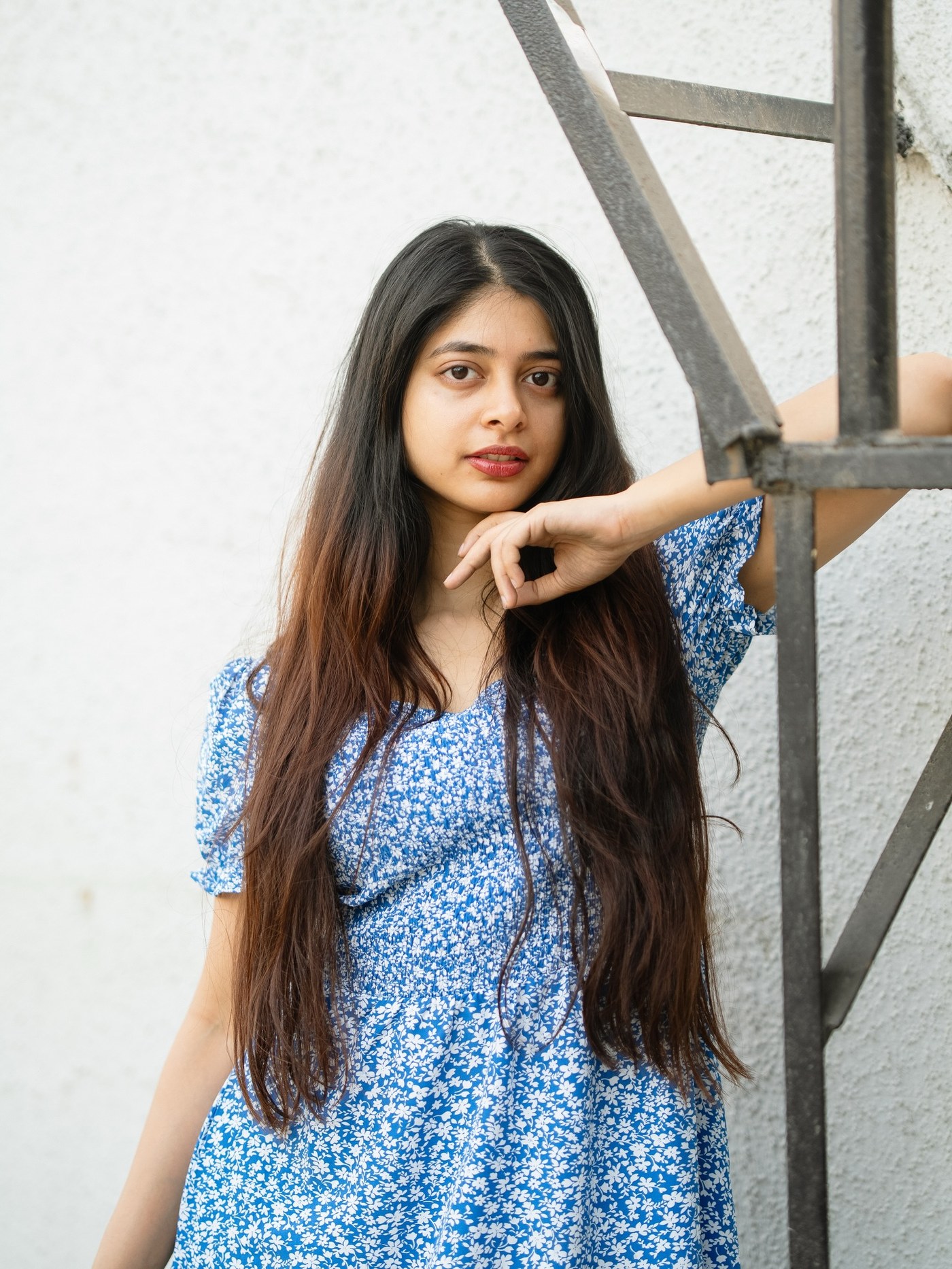 Yashashree’s Radiant Charm: From Regal Sarees to Chic Casual Looks!