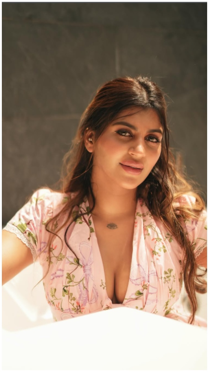 Yashika Anand's Soft & Serene Beauty Gallery
