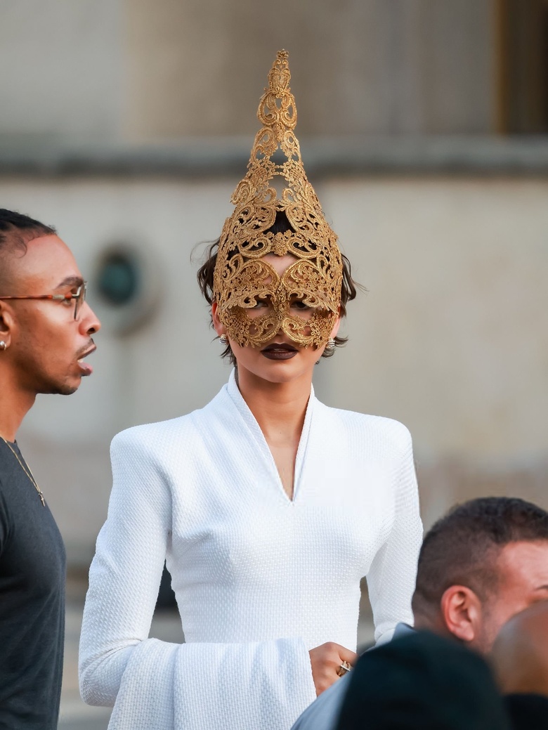 Zendaya Captivates Paris with Effortless Chic on 'The Odyssey' Photocall