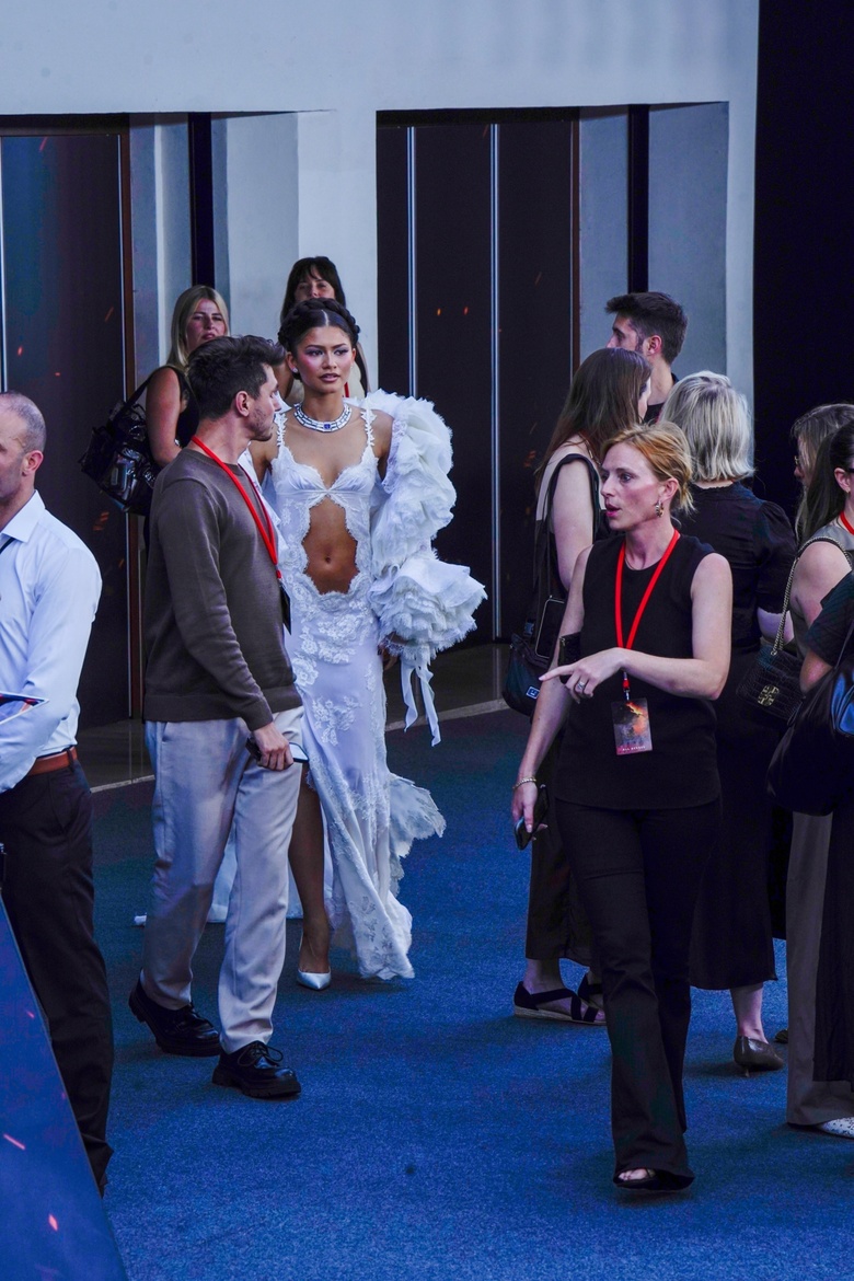 Zendaya's Effortless Glamour Shines at Parisian Premiere