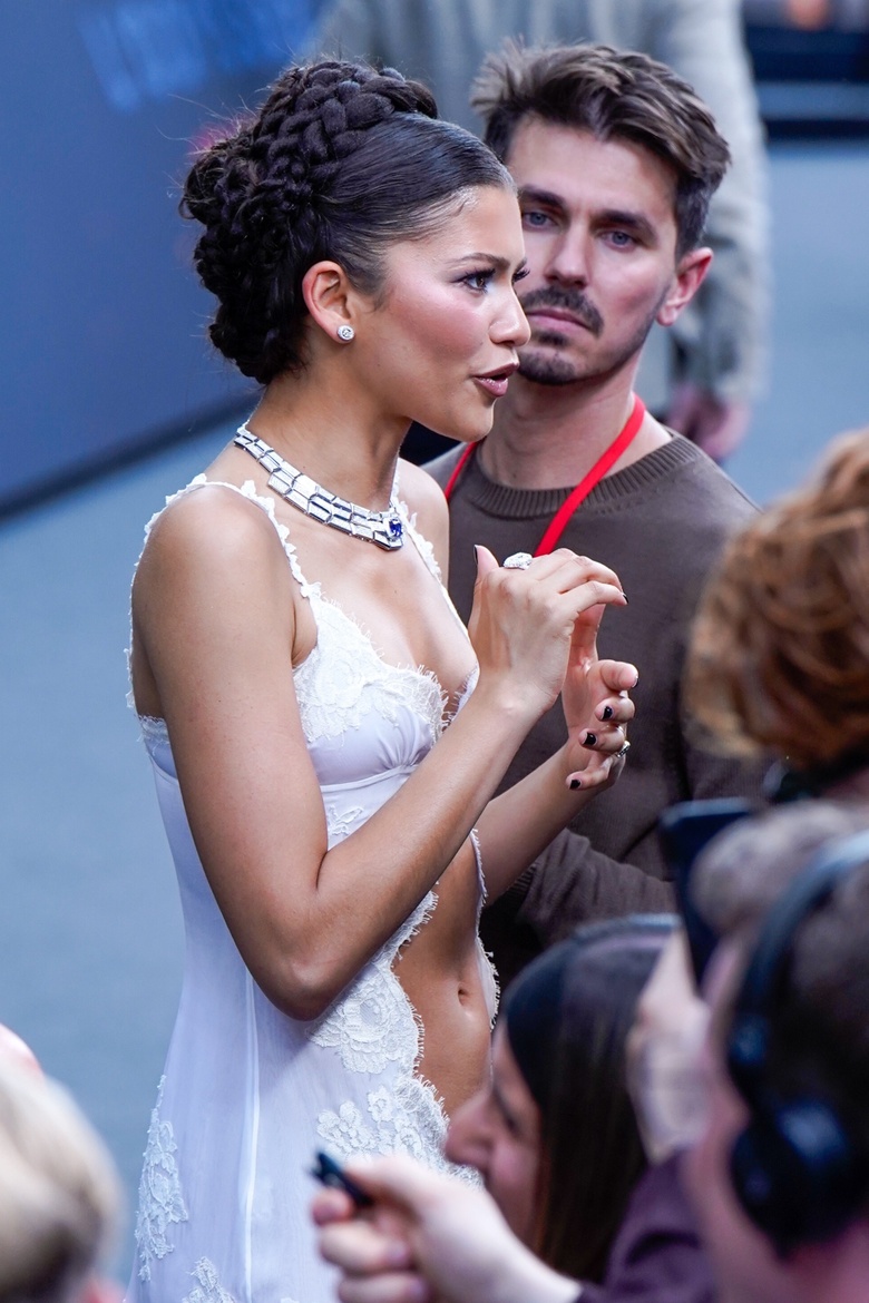 Zendaya's Effortless Glamour Shines at Parisian Premiere