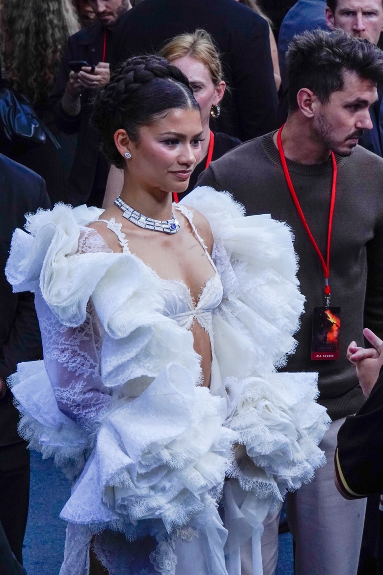 Zendaya's Effortless Glamour Shines at Parisian Premiere