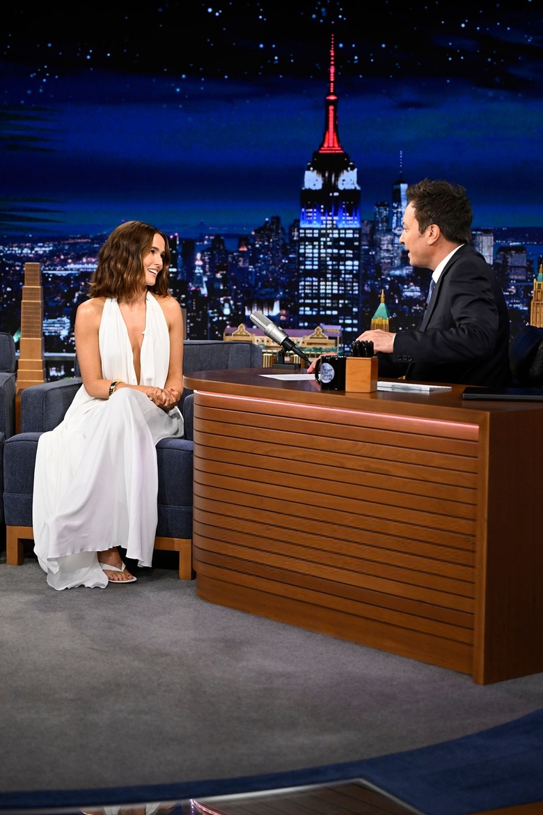 Zoey Deutch Steals the Spotlight with Effortless Hollywood Chic